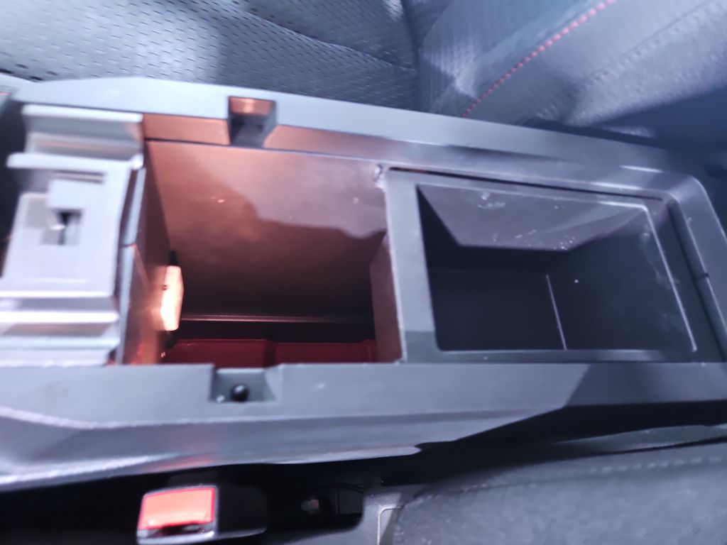 Vehicle image 21 of 27