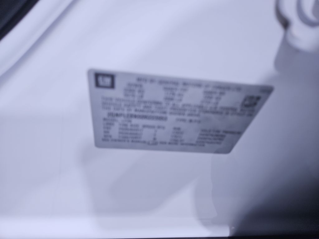 Vehicle image 23 of 27