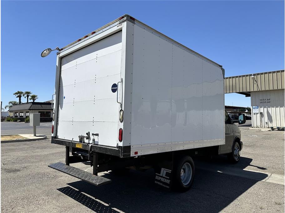 Vehicle image 3 of 33