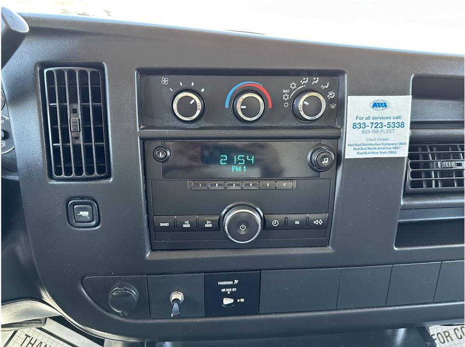 Vehicle image 31 of 33