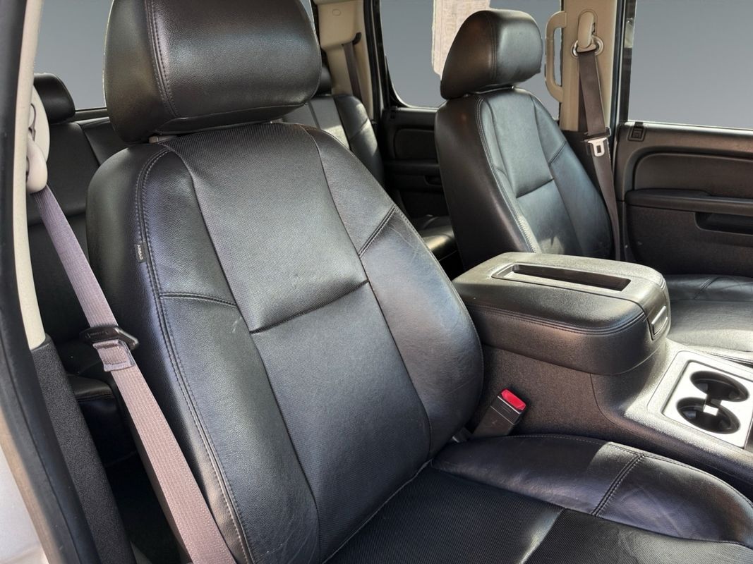 2013 Chevrolet Silverado 1500 LTZ Image 11 of 15