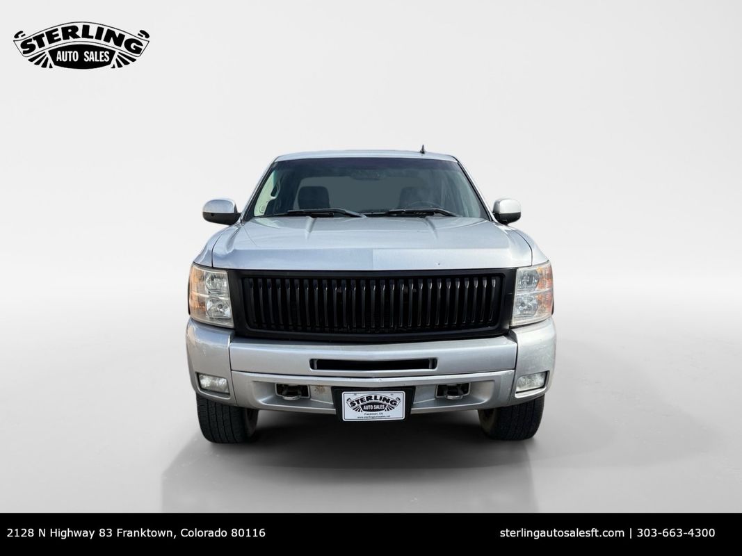 2013 Chevrolet Silverado 1500 LTZ Image 2 of 15