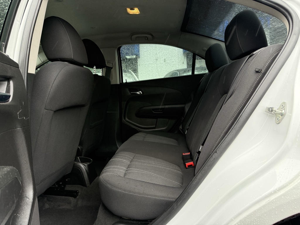 Vehicle image 18 of 30