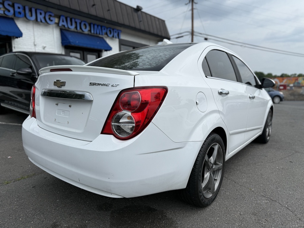 Vehicle image 4 of 30