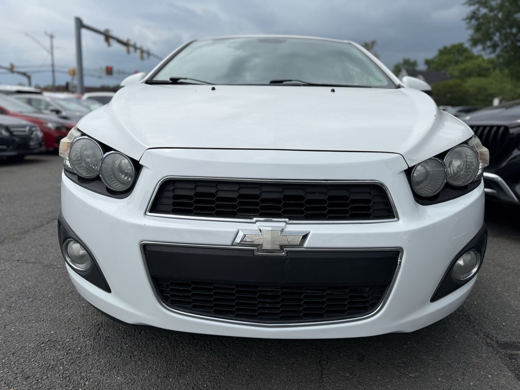 Vehicle image 8 of 30