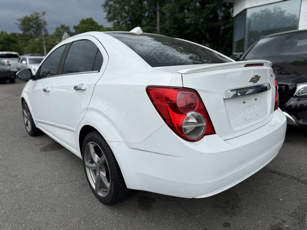 Vehicle image 6 of 30