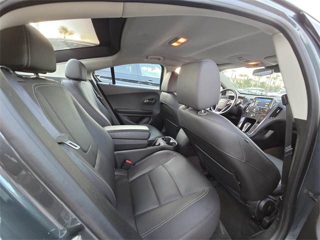 Vehicle image 15 of 27