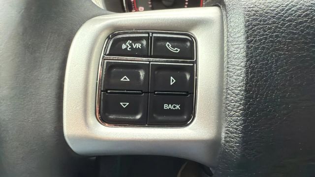 2013 Dodge Charger SE Image 4 of 7