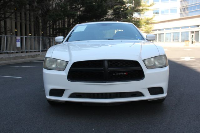 2013 Dodge Charger Police Image 2 of 32
