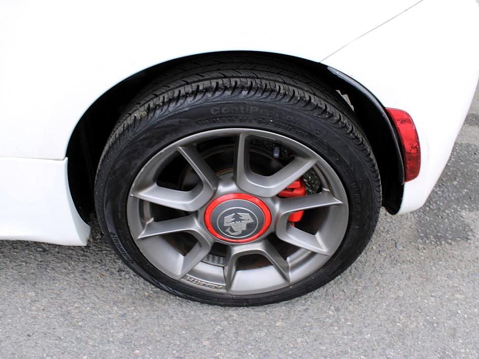 Vehicle image 9 of 21