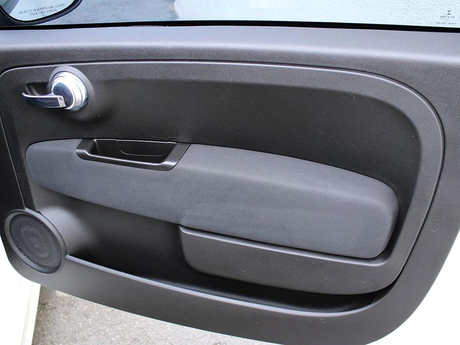 Vehicle image 17 of 21