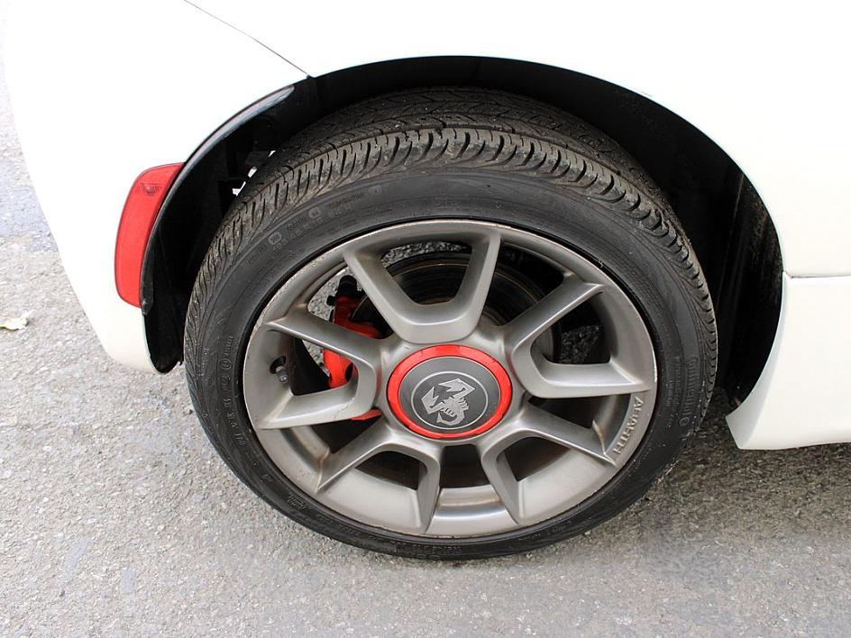 Vehicle image 16 of 21