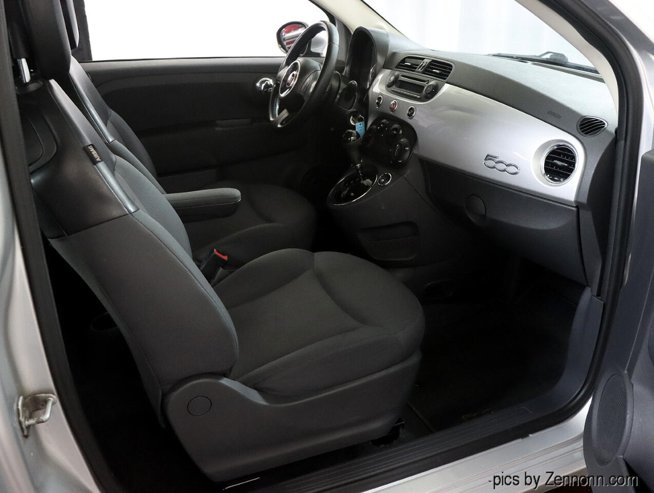 Vehicle image 15 of 32
