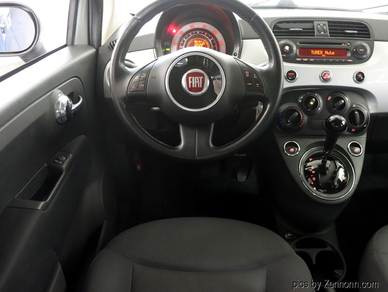 Vehicle image 19 of 32