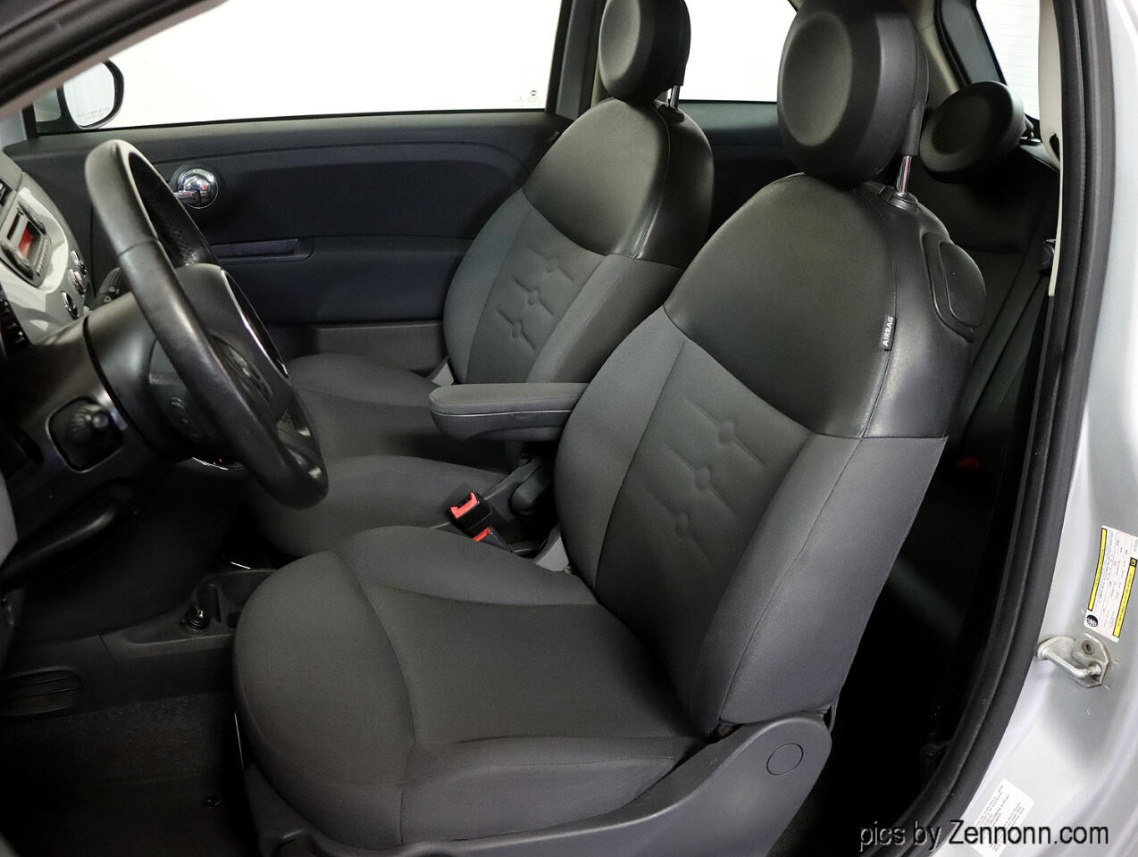 Vehicle image 13 of 32