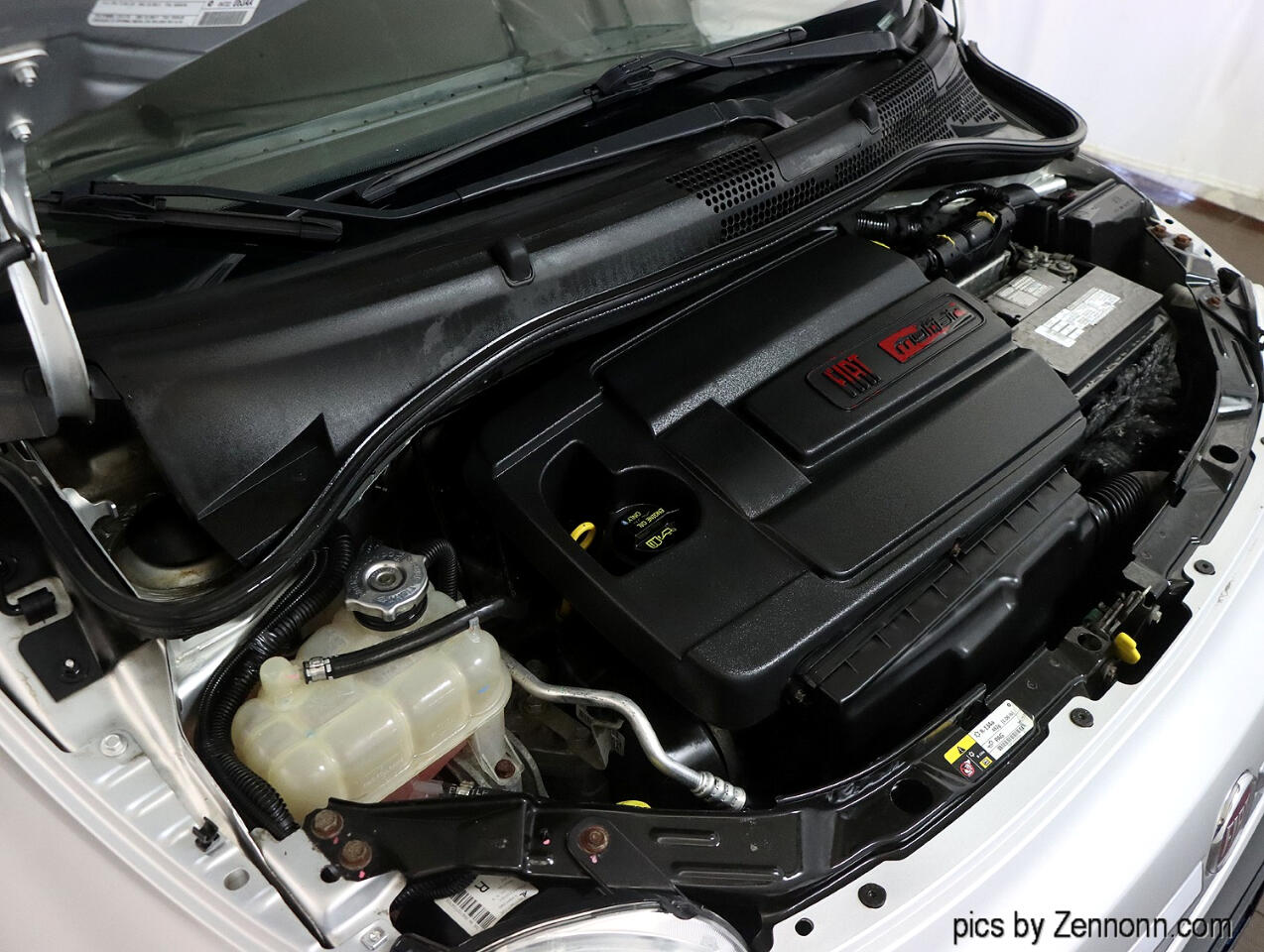 Vehicle image 10 of 32
