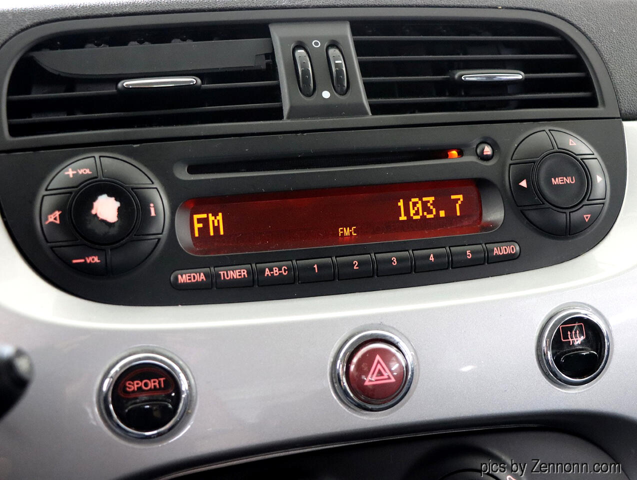 Vehicle image 22 of 32