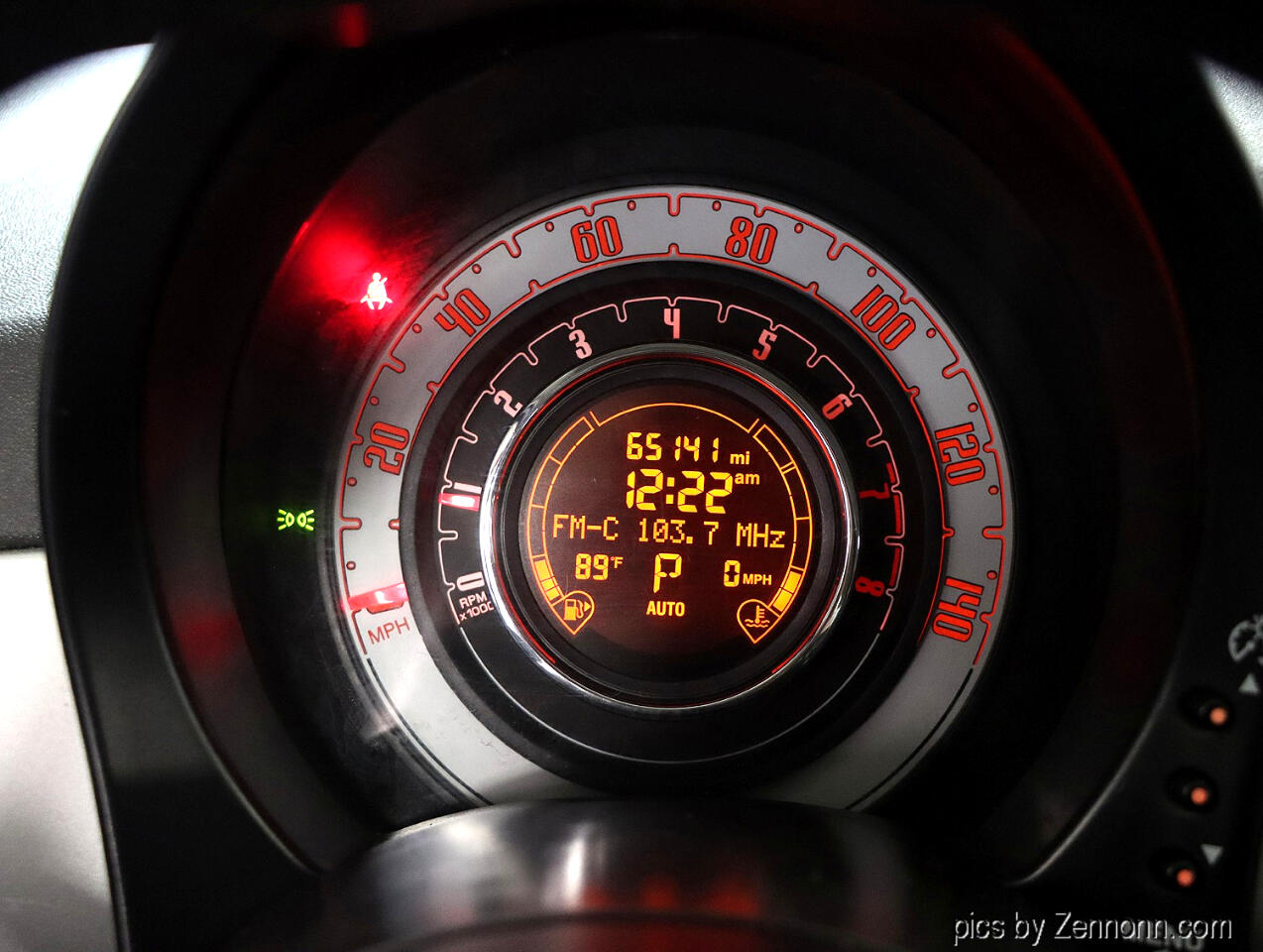 Vehicle image 21 of 32