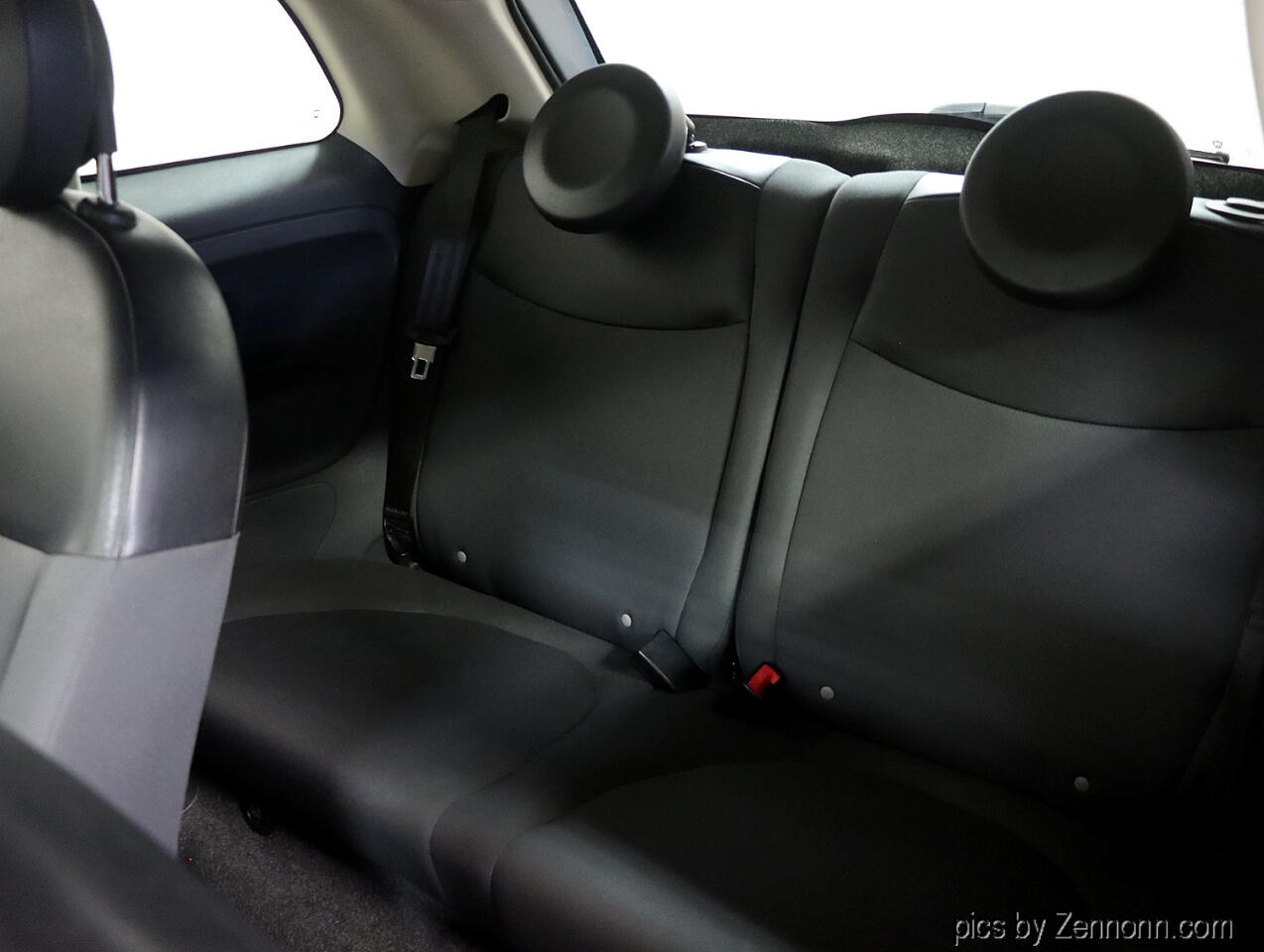 Vehicle image 14 of 32