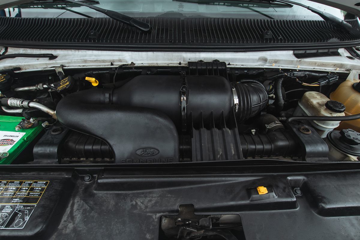 2013 Ford Econoline Commercial Image 5 of 18