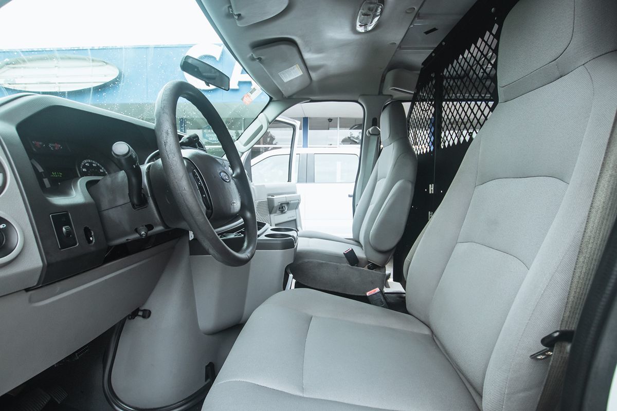 2013 Ford Econoline Commercial Image 11 of 18