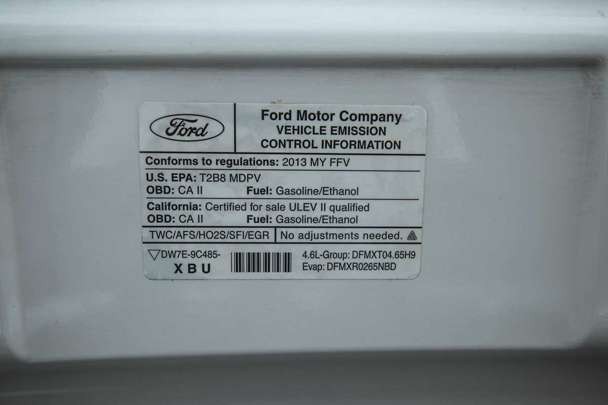 2013 Ford Econoline Commercial Image 14 of 18