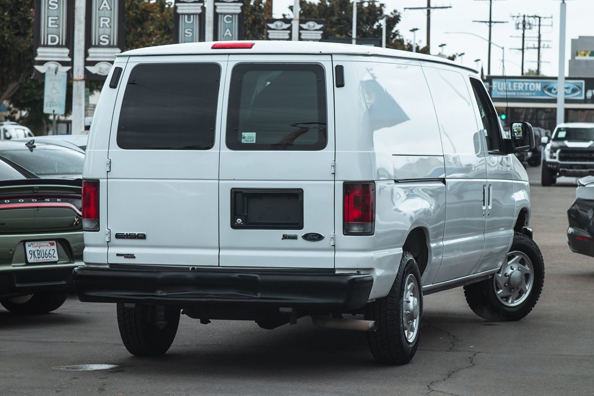 2013 Ford Econoline Commercial Image 4 of 18