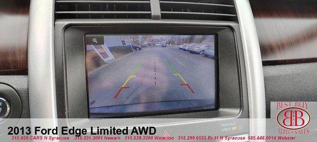 Vehicle image 17 of 19