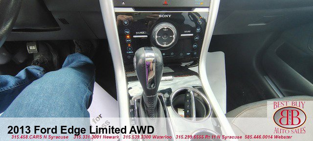 Vehicle image 16 of 19