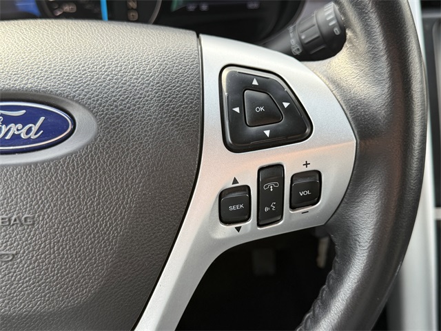 Vehicle image 21 of 24