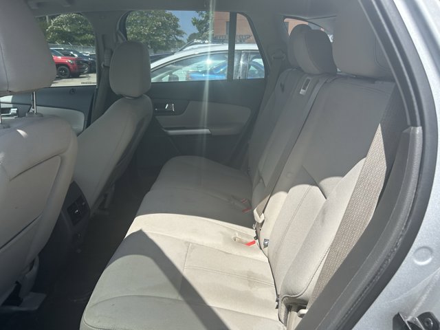 Vehicle image 23 of 28