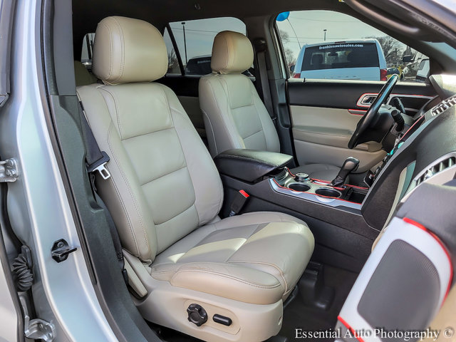 Vehicle image 33 of 37