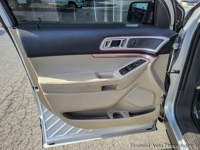 Vehicle image 25 of 37