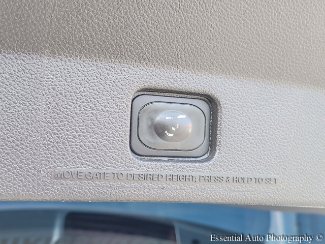 Vehicle image 28 of 37
