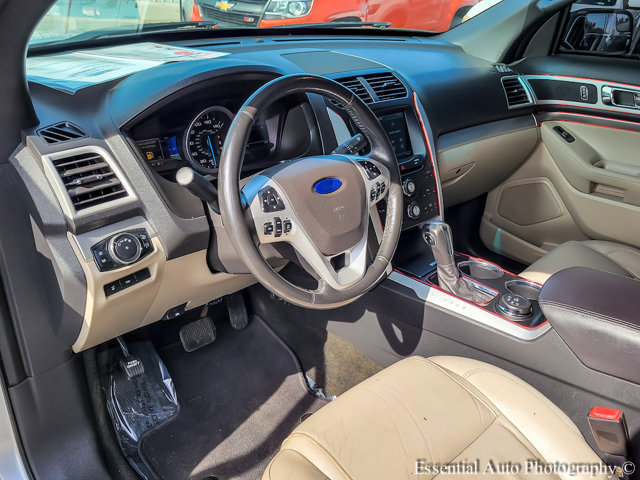 Vehicle image 8 of 37