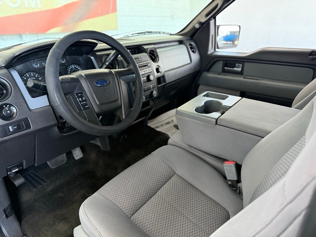 Vehicle image 23 of 46