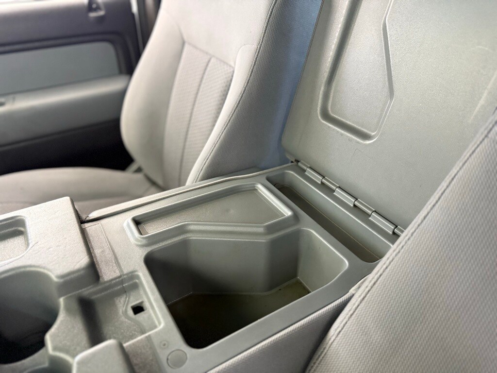 Vehicle image 37 of 46