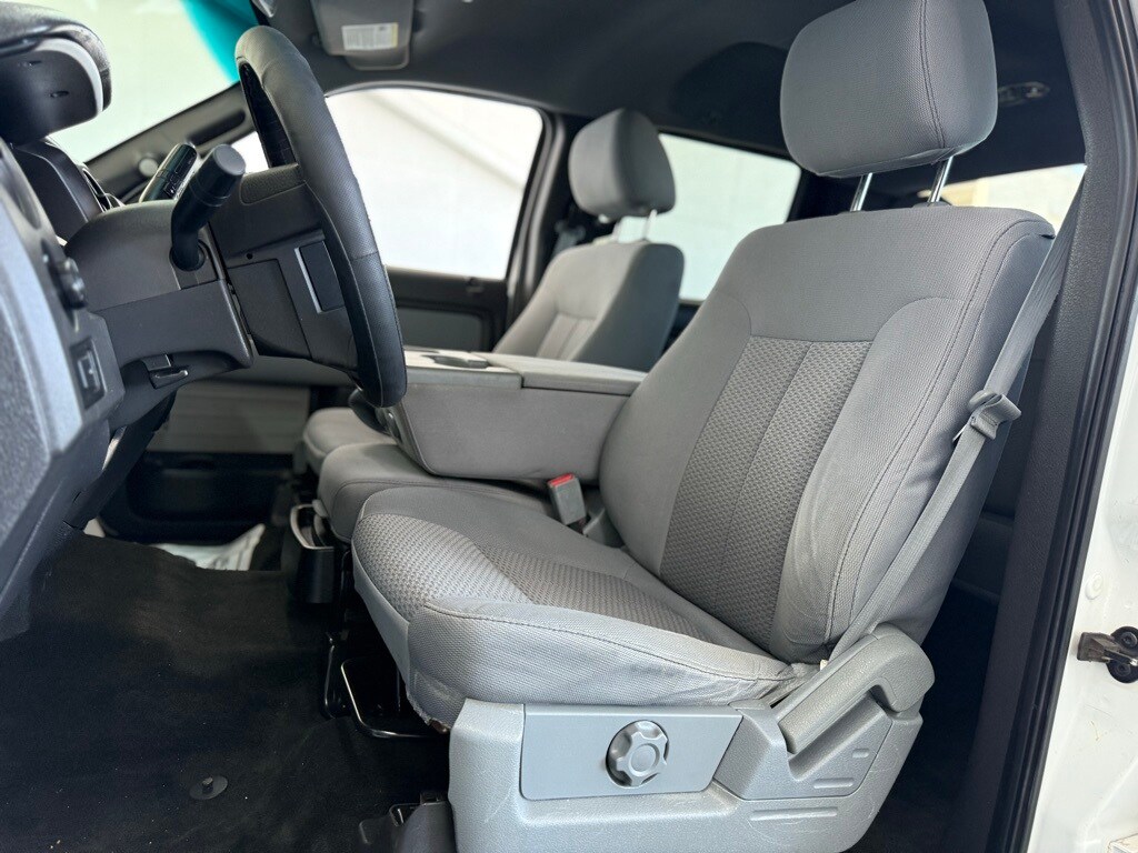 Vehicle image 22 of 46