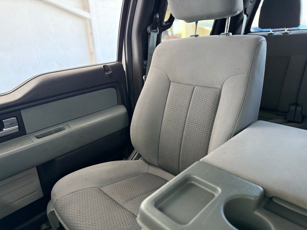 Vehicle image 34 of 46