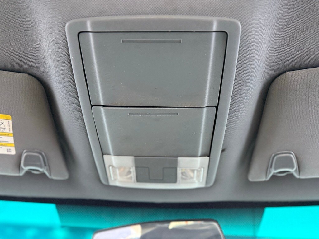 Vehicle image 36 of 46