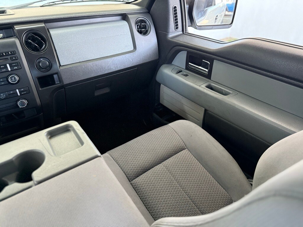 Vehicle image 42 of 46