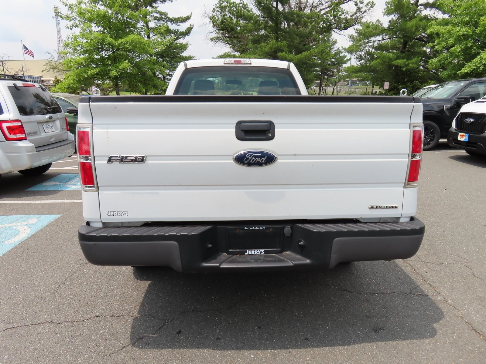 Vehicle image 6 of 18