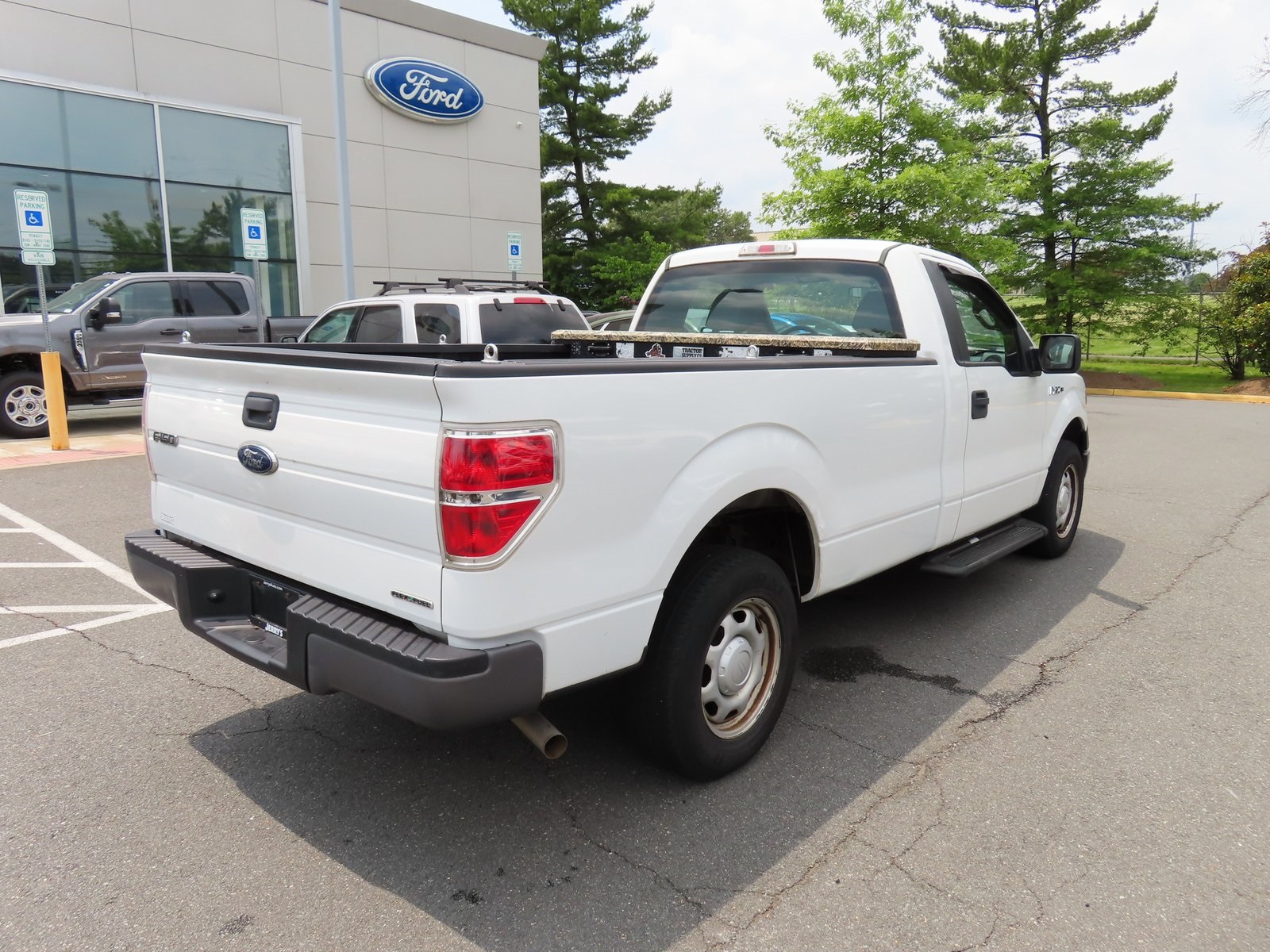 Vehicle image 5 of 18