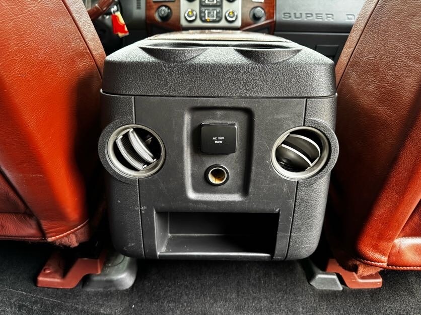Vehicle image 25 of 40