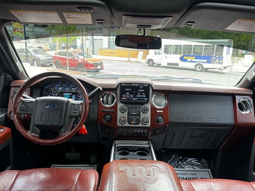 Vehicle image 26 of 40