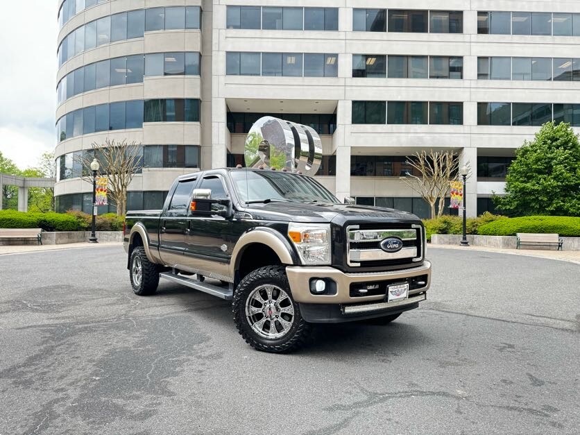 Vehicle image 3 of 40