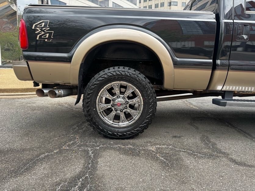 Vehicle image 12 of 40