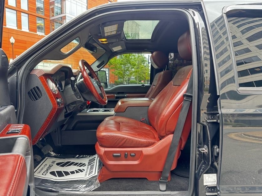 Vehicle image 15 of 40