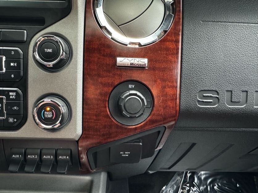 Vehicle image 30 of 40
