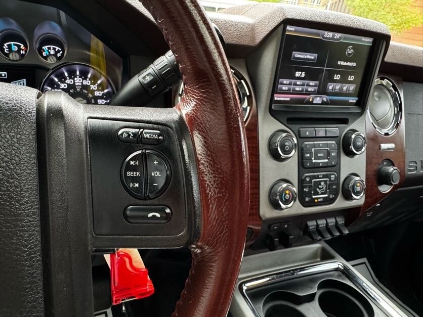 Vehicle image 38 of 40